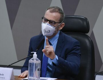 Senador cobra desculpas à comunidade LGBTQIA+ por ataque homofóbico