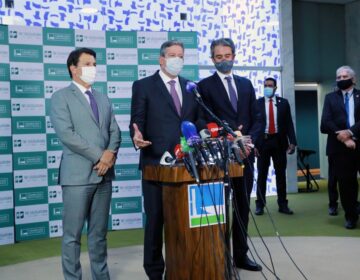 Parecer da reforma administrativa é protocolado na Câmara