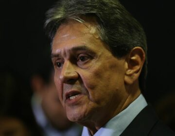 Roberto Jefferson passa a noite em hospital