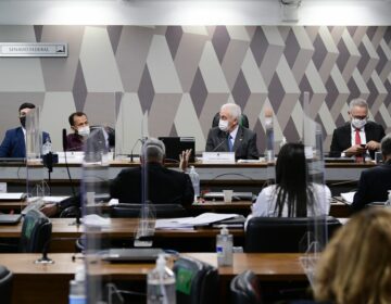 À CPI, motoboy admite saques em espécie para a VTCLog