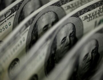 Dólar cai para R$ 5,50 após intervenção do Banco Central