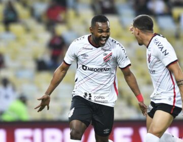 Copa do Brasil: Athletico-PR bate Flamengo no Maracanã e está na final