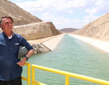 Presidente anuncia apoio para 750 mil caminhoneiros comprarem diesel