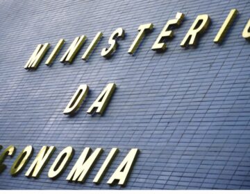 Pequenas e médias empresas podem publicar balanços na internet