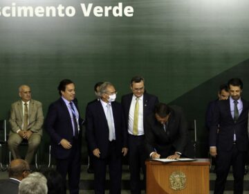 Às vésperas da COP26, governo cria comitê sobre mudanças climáticas