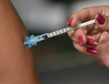 Confira a sequência de vacinação contra a Covid-19 nesta terça-feira, 9