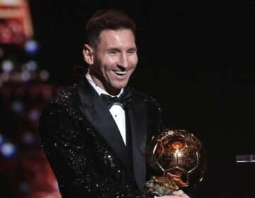 Messi amplia recorde e ganha 7ª Bola de Ouro da carreira