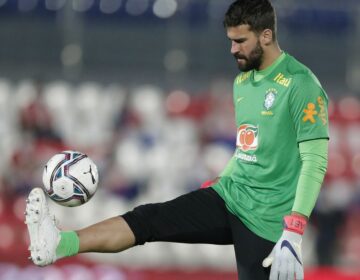 Alisson comemora 50ª partida pela seleção brasileira e sonha com mais