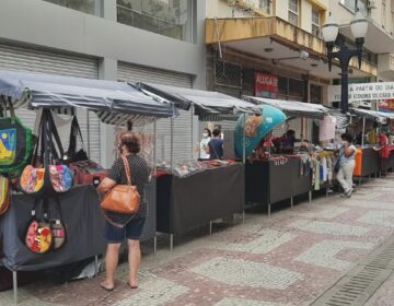 Feira de Economia Popular Solidária de Juiz de Fora tem início no Calçadão da Rua Halfeld