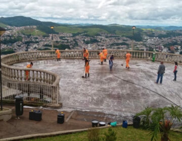 Demlurb realiza limpeza do Mirante do Morro do Cristo