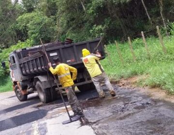 Empav realiza operação tapa-buracos no bairro Nova Califórnia