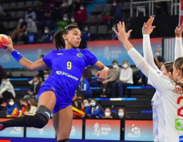 Handebol: Brasil luta contra Dinamarca, mas cai no Mundial feminino