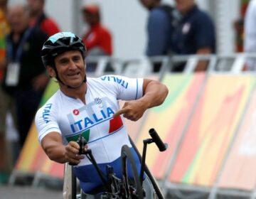 Alex Zanardi volta para casa após 18 meses no hospital