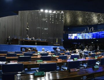 Senado aprova medida provisória que cria Auxílio Brasil