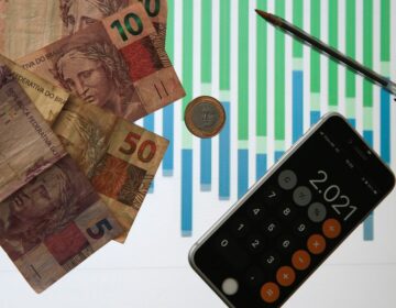 MP cria verbas para pagar Auxílio Brasil de R$ 400 em dezembro