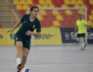 Futsal: Amandinha e Ferrão repetem dobradinha como melhores do mundo