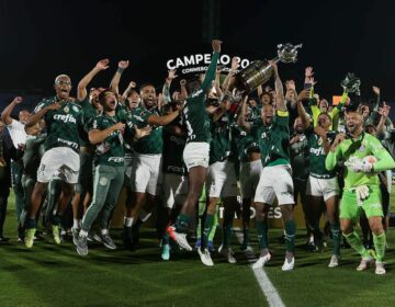 Palmeiras é eleito o melhor do mundo, título inédito para o país