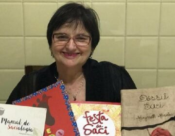 Educadora da Biblioteca Municipal presta consultoria sobre folclore brasileiro no Canadá