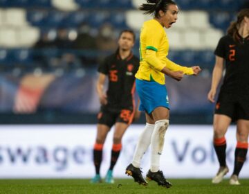 Seleção feminina empata com Holanda na estreia do Torneio da França