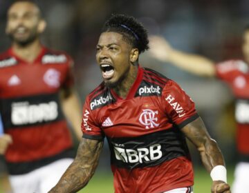 Marinho marca na estreia e Flamengo bate Boavista por 3 a 0