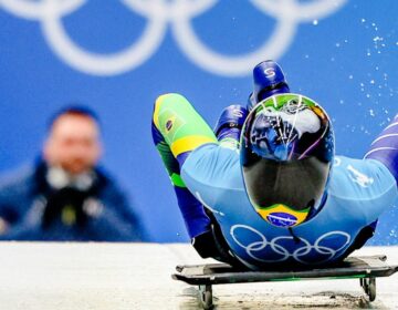 Após boa estreia, Nicole mira vaga na final do skeleton neste sábado