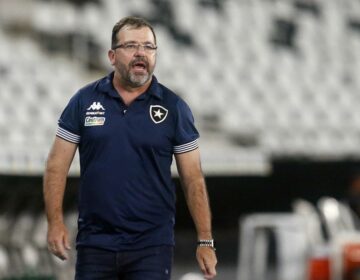 Botafogo demite Enderson Moreira após derrota para Flu no Carioca