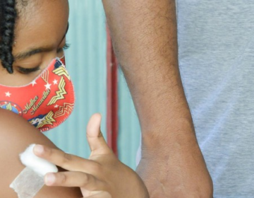 Metade do público infantil já recebeu a primeira dose contra a covid-19 em Minas