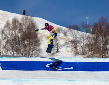 Paralimpíada: gaúcho André Barbieri para nas quartas do snowboard