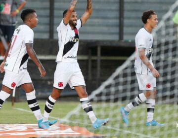 Vasco faz 3 a 0 no Resende e vai encarar Flamengo na semi do Carioca