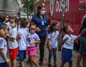 Parceria leva crianças atendidas pelo Servas para passeio social de Páscoa