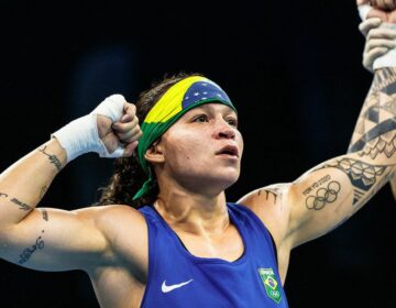 Boxe: Bia Ferreira atropela italiana e vai à final do Mundial feminino