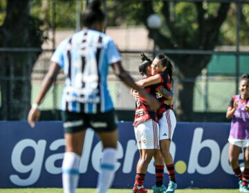 Sob olhares de Pia, Flamengo supera Grêmio pelo Brasileiro Feminino