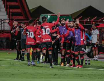 Atlético-GO vence na Sul-Americana com gol de Jorginho