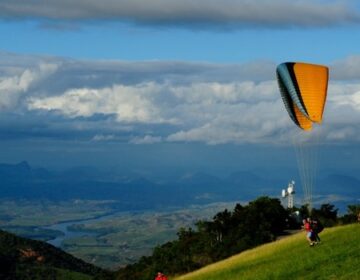 Governador se reúne com representantes do turismo da região do Pico da Ibituruna