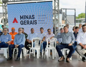 Governador entrega 59 títulos de terras devolutas rurais em Curvelo