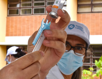 PJF realiza drive-thru de vacinação contra a Influenza na UFJF no sábado, 25