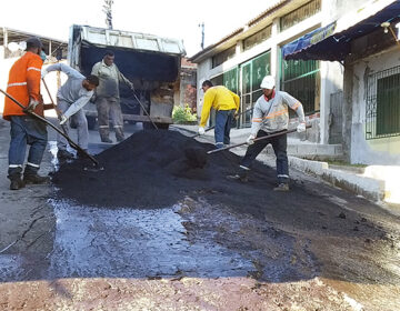Operação tapa-buracos da PJF atende Filgueiras e outros dez bairros