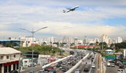 Demanda por voos domésticos tem queda de 2,5% no Brasil…