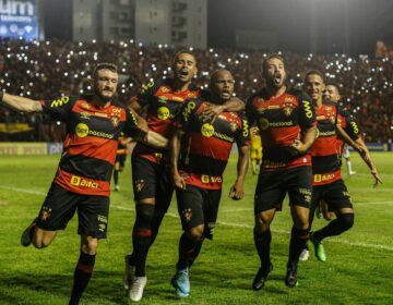 Sport apresenta Vagner Love à torcida e bate Guarani pela Série B