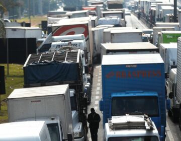 Transportadores rodoviários de carga não precisarão renovar registro