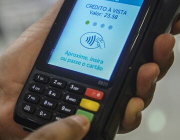 Pagamentos com cartões crescem 36,5% no primeiro semestre