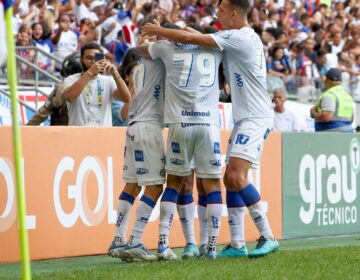 Série B: vice-líder Bahia vence Vasco de virada na Arena Fonte Nova