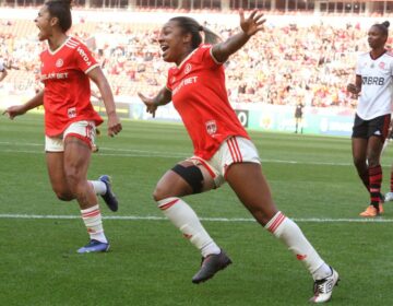 Inter elimina Flamengo e se garante em semi do Brasileiro Feminino