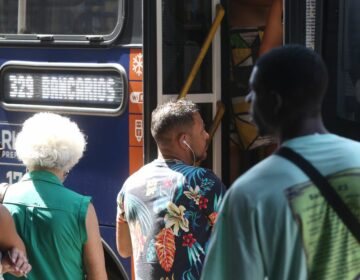 Governo libera R$ 2,5 bilhões para transporte público de idosos