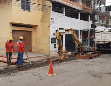 Remodelação de redes de esgoto no bairro Vila Esperança II já está 60% concluída