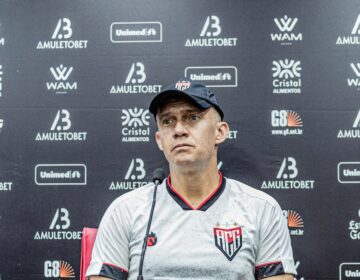 Técnico Eduardo Baptista deixa Atlético-GO após 5 derrotas seguidas