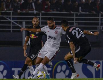 Com volta de titulares, Flamengo encara Bragantino pelo Brasileirão