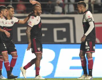 Brasileiro: São Paulo goleia Avaí por 4 a 0 no Morumbi