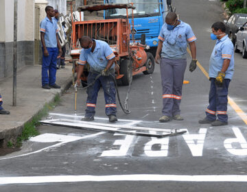 Prefeitura inicia força-tarefa noturna para revitalizar pinturas horizontais das vias de toda a cidade