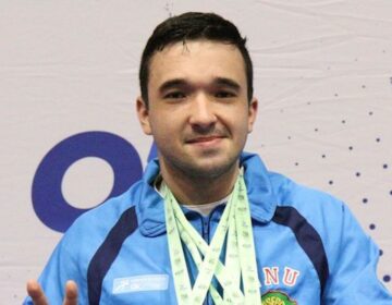 Filho de esgrimista e pupilo de medalhista paralímpico, gaúcho conquista título inédito em abertura de Mundial sub-23 no CT